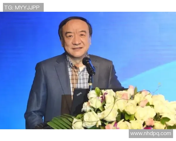 张楠在足球领域的崛起与发展历程探讨及其对中国足球的影响分析