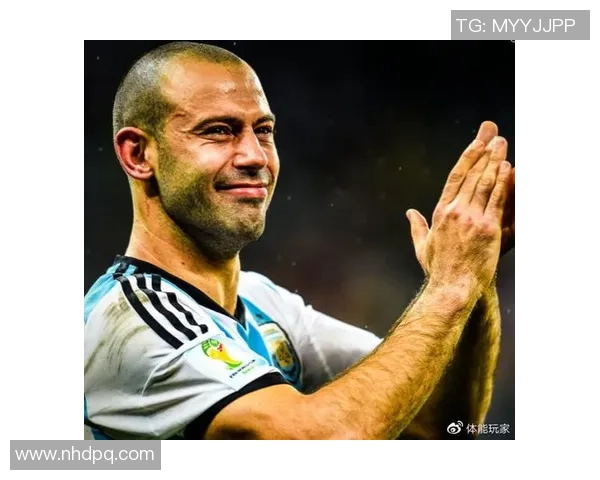 武林高手踢出传奇足球梦，少年逆袭成球场英雄的热血故事